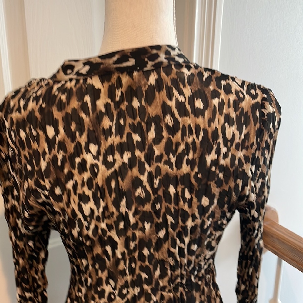 Caché Vintage Animal Print Ruffled Top - Picture 8 of 11